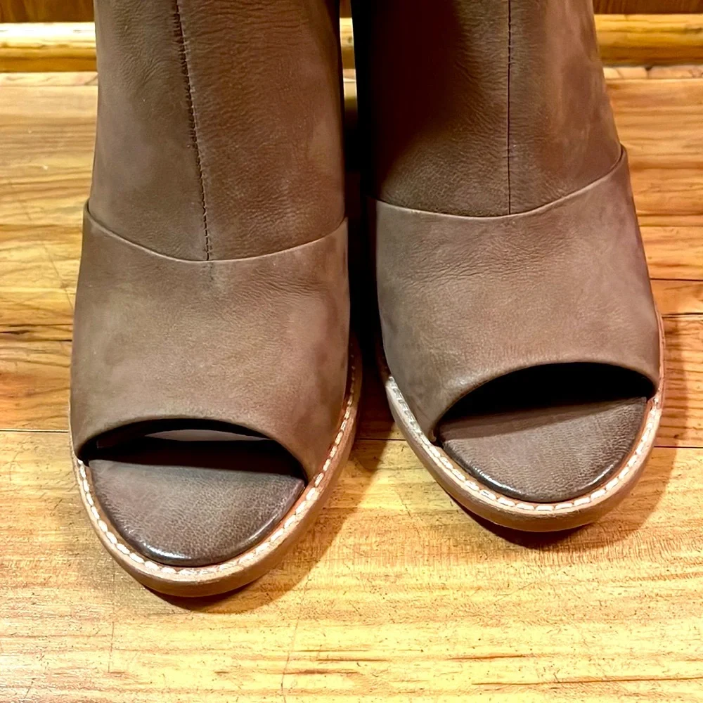 Kenneth Cole brand new